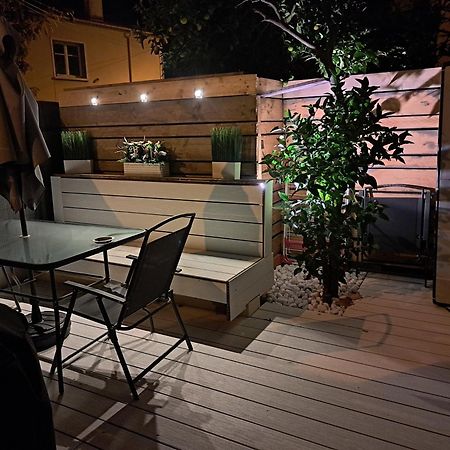 Seduisant Studio Avec Cour Privative La Crau Exterior foto
