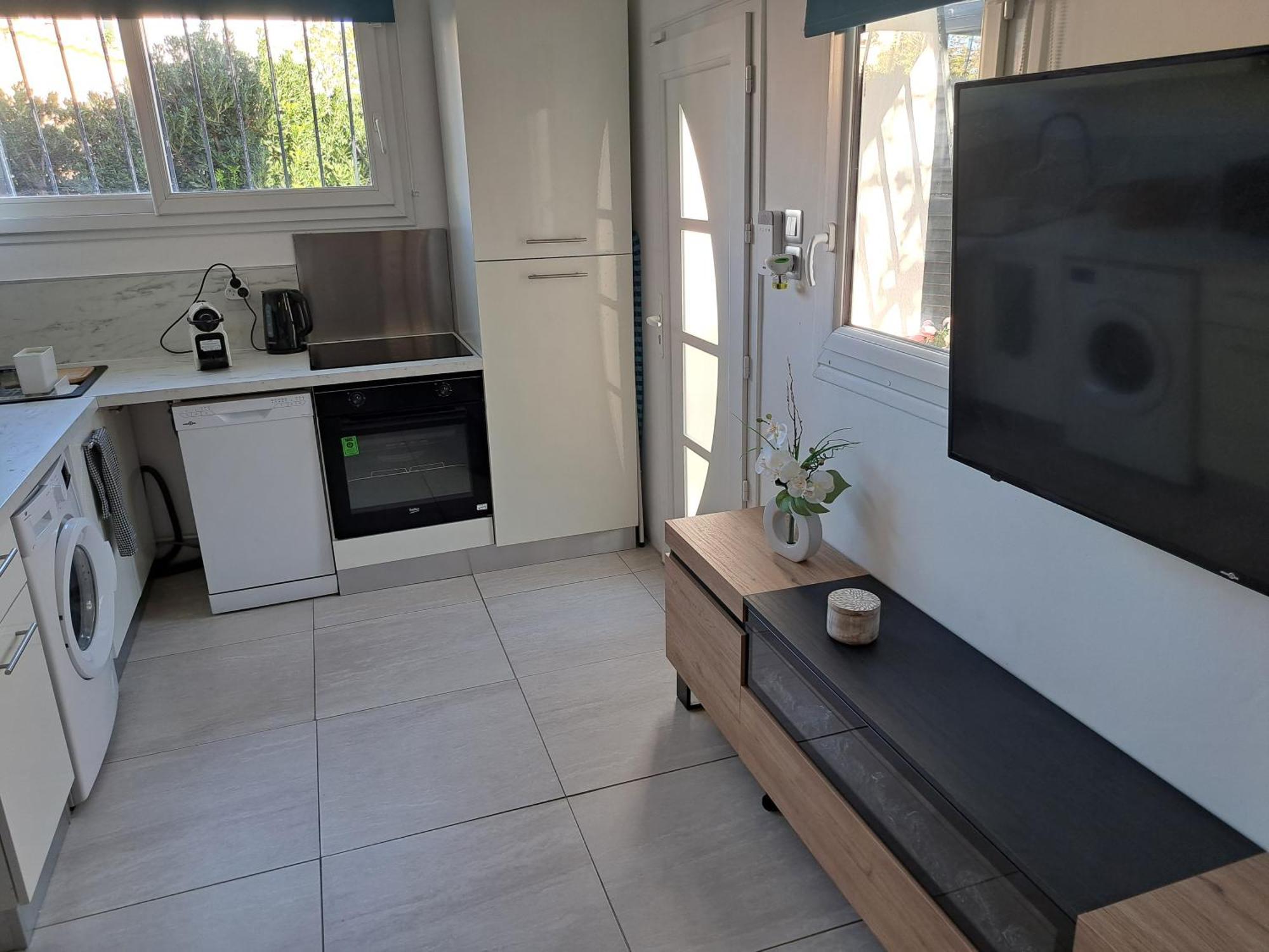 Seduisant Studio Avec Cour Privative La Crau Exterior foto