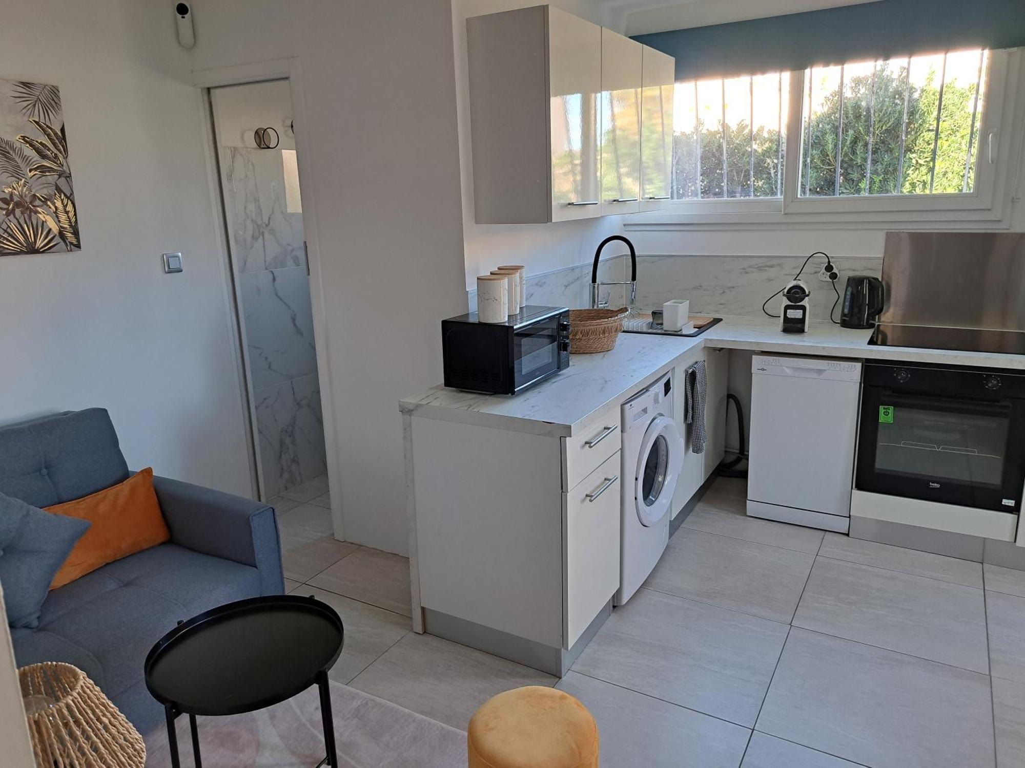Seduisant Studio Avec Cour Privative La Crau Exterior foto